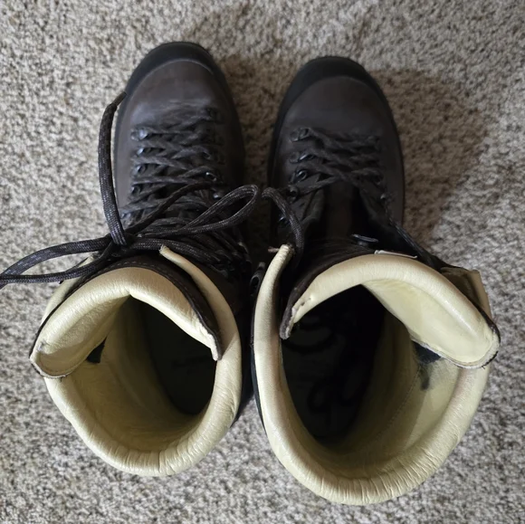 Lowa Men's Baffin Pro Brown Hiking Boots - Picture 5 of 11